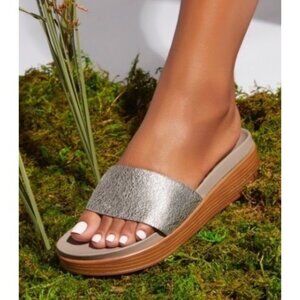 Donald Pliner Fifi Platform Sandal Silver 6.5 New In Box